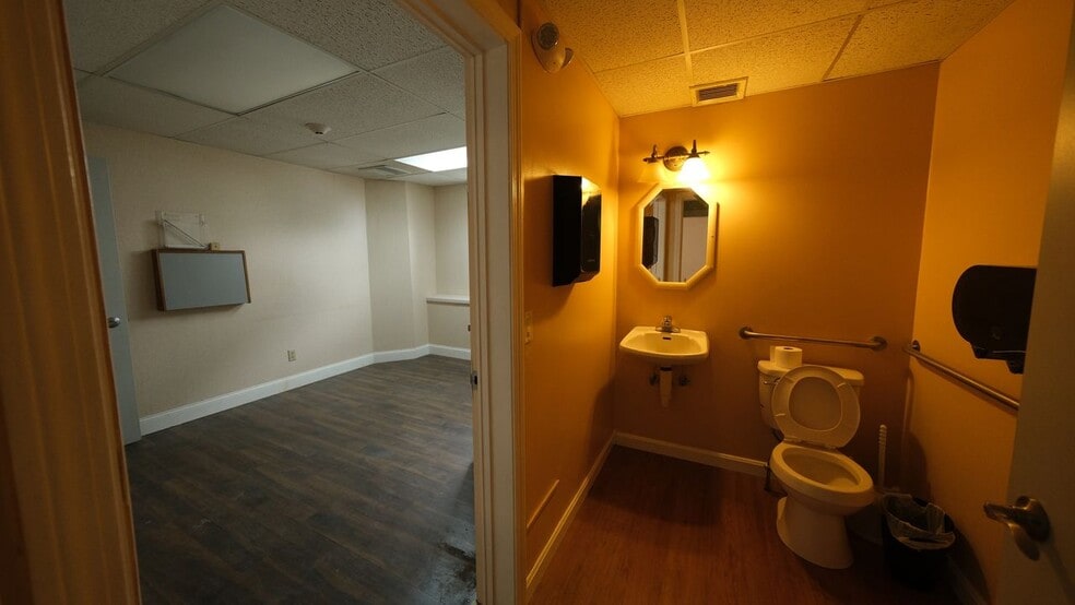 More Photos Of 761 Park Ave, Cranston Medical For Sale