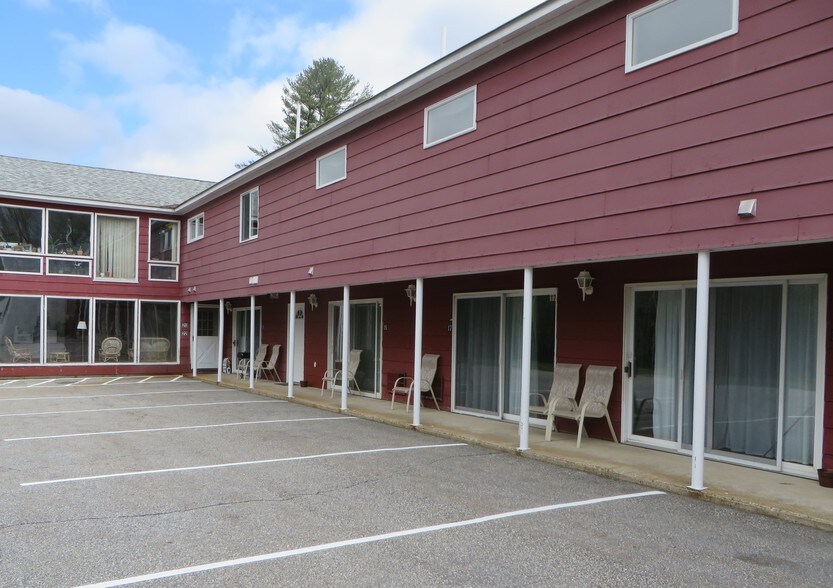 More Photos Of 1132 S Main St, Bryant Pond Hotel For Sale