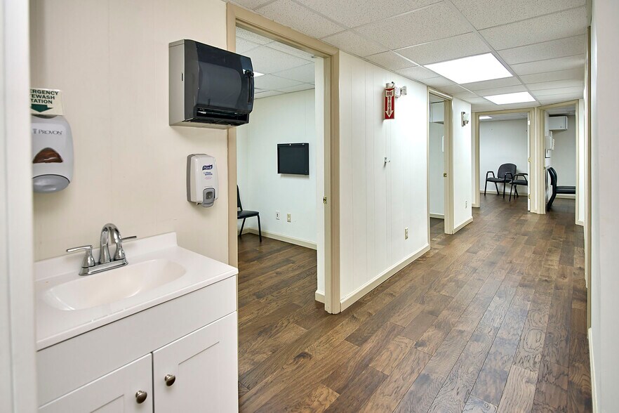 More Photos Of 3779 Lochgelly Rd, Lochgelly Medical For Sale