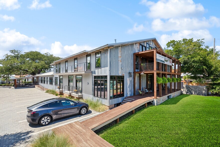 More Photos Of 301 S Toulme St, Bay Saint Louis Warehouse For Lease
