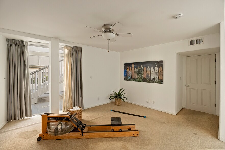 More Photos Of 3111 Ocean Front Walk, Marina Del Rey Apartments For Sale