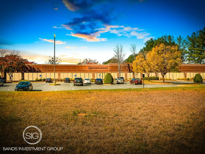 Primary Photo Of 2015 Vaughn Rd NW, Kennesaw Office For Sale