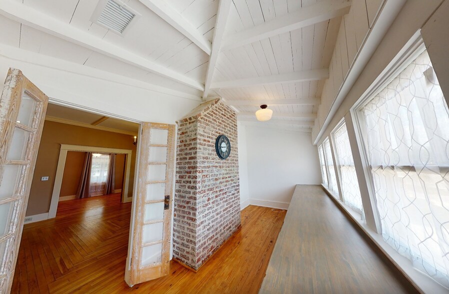 More Photos Of 111 West Orange St, Jesup Freestanding For Lease