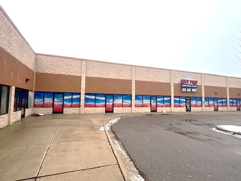 More Photos Of 4089 Dix Hwy, Lincoln Park Storefront For Sale