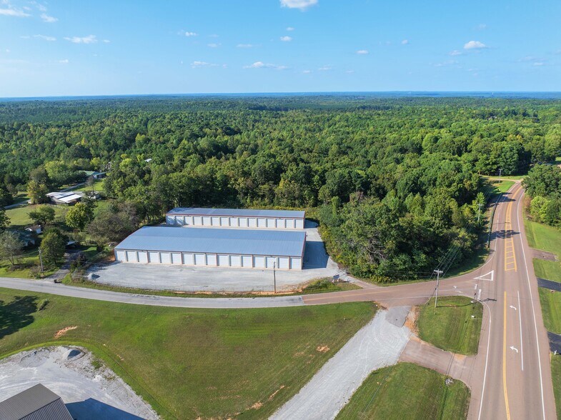 More Photos Of 50 Voss Ln, Huntingdon Self Storage For Sale