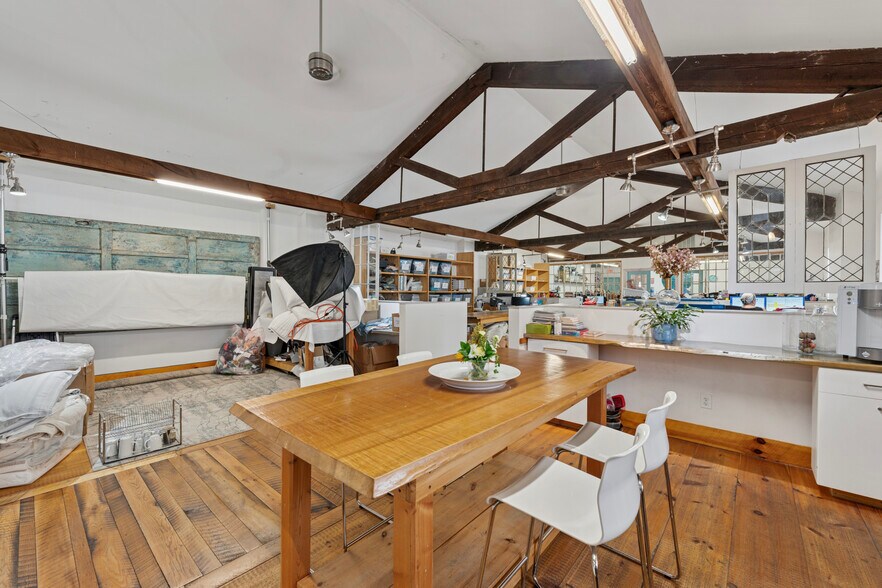 More Photos Of 1412 S Broad St, Philadelphia Storefront For Sale