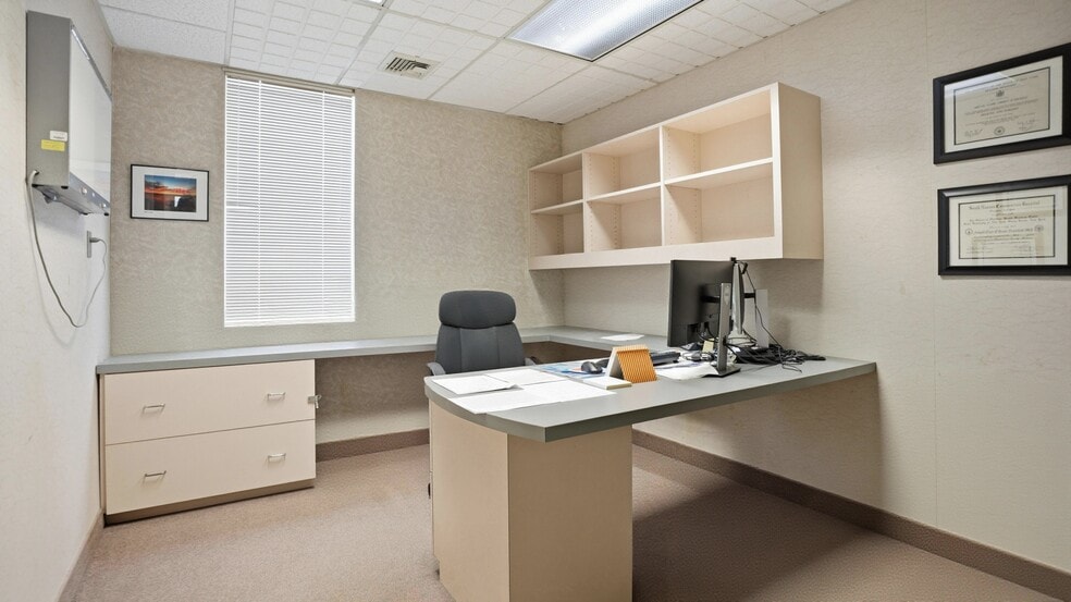 More Photos Of 123 Stewart Ave, Hicksville Medical For Sale