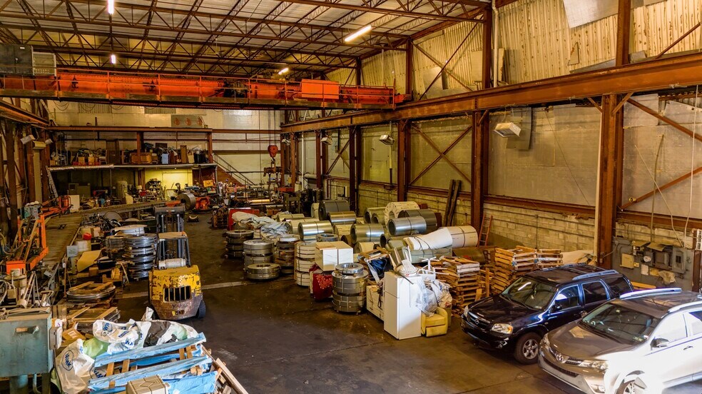 More Photos Of 147-161 W Glenwood Ave, Philadelphia Warehouse For Sale