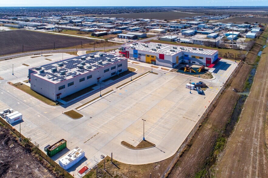 More Photos Of 6609 Evans Rd, Corpus Christi Schools For Sale