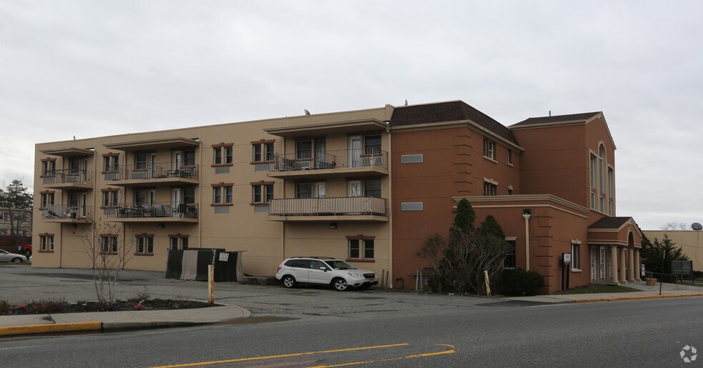 More Photos Of 320 Post Ave, Westbury Apartments For Sale