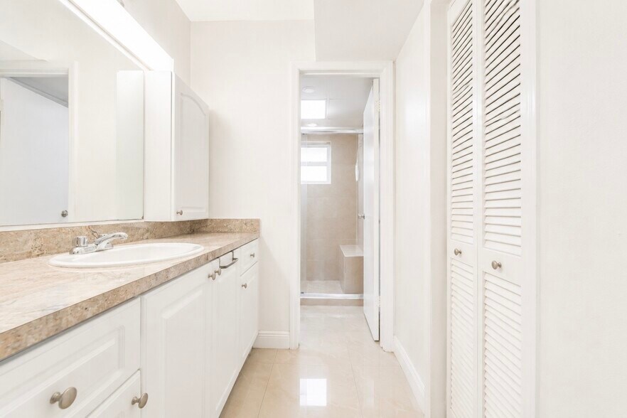 More Photos Of 2400 NW 16th Street Rd, Miami Apartments For Sale