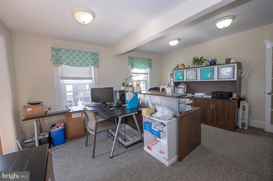 More Photos Of 116 E King St, Malvern Office For Lease