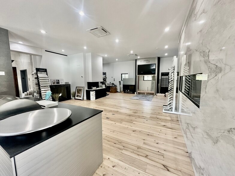 More Photos Of 1194 King St, Greenwich Freestanding For Lease