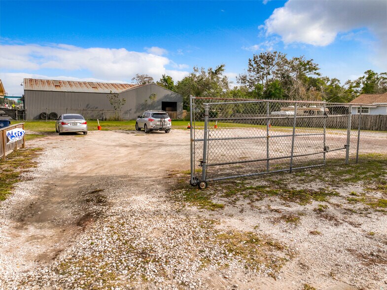 More Photos Of 315 Magnolia Ave, Auburndale Office Residential For Lease