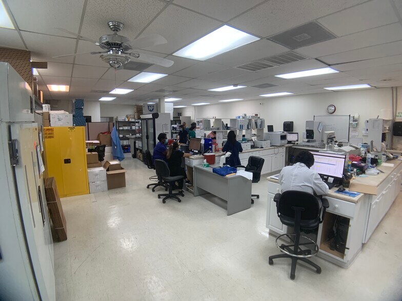 More Photos Of 13191 Starkey Rd, Largo Medical For Sale