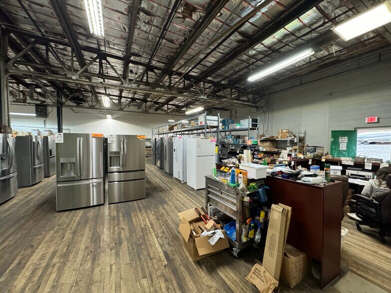 More Photos Of 130 Piper Ln, Salisbury Warehouse For Sale