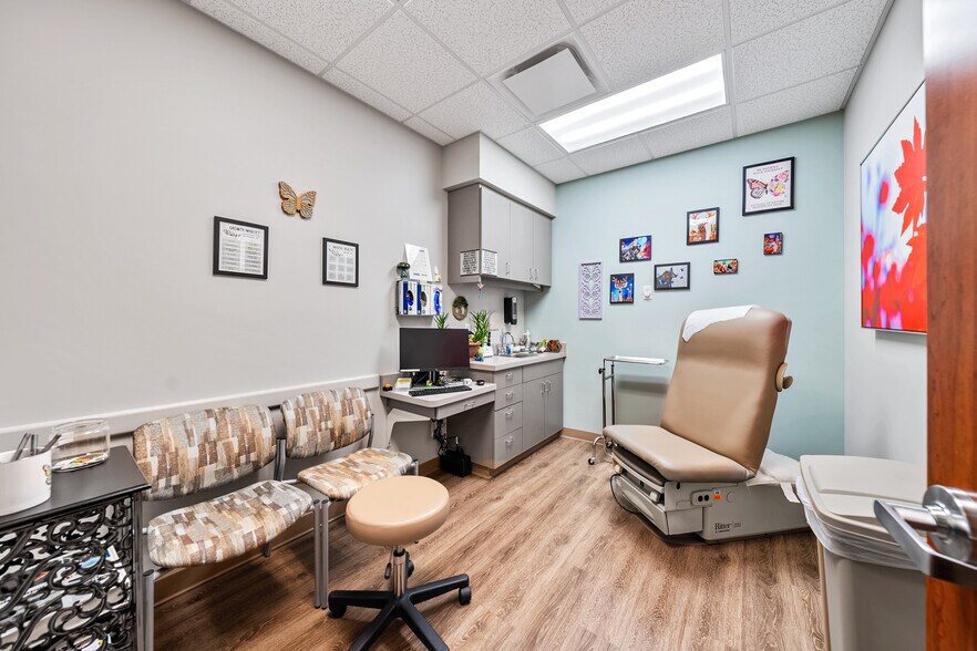 More Photos Of 1879 Williams Hwy, Grants Pass Medical For Sale