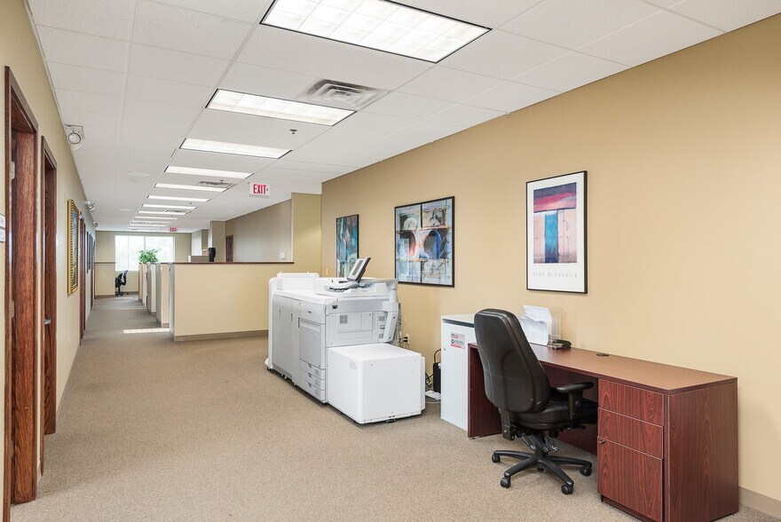 More Photos Of 2272 95th St, Naperville Office For Sale