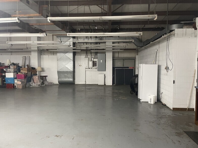 More Photos Of 1914 Whitehead dr, DeWitt Showroom For Sale