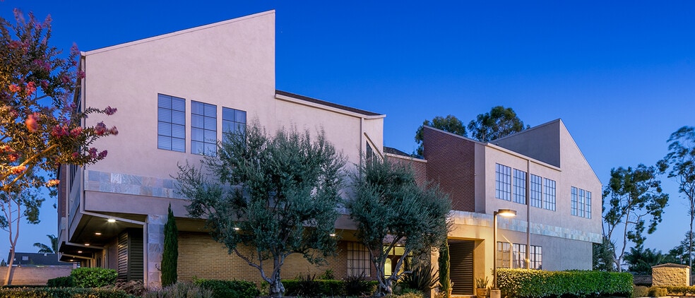 More Photos Of 24432 Muirlands Blvd, Lake Forest Medical For Lease