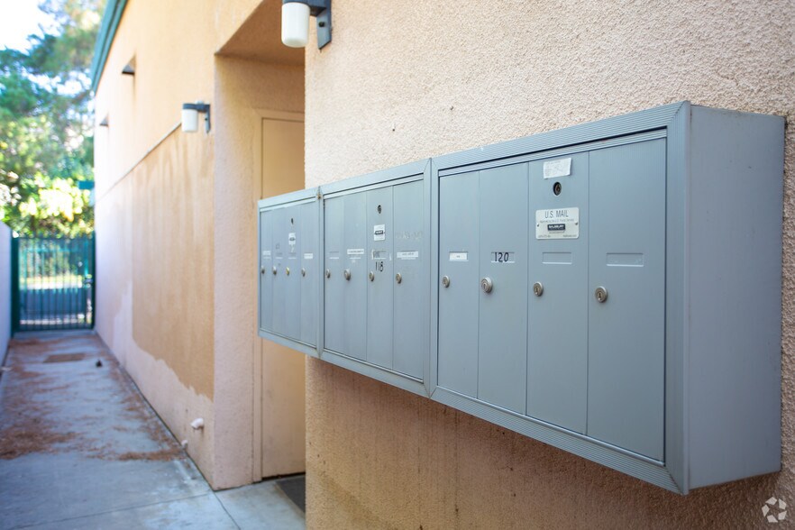 More Photos Of 4508 N Sierra Way, San Bernardino Loft Creative Space For Sale