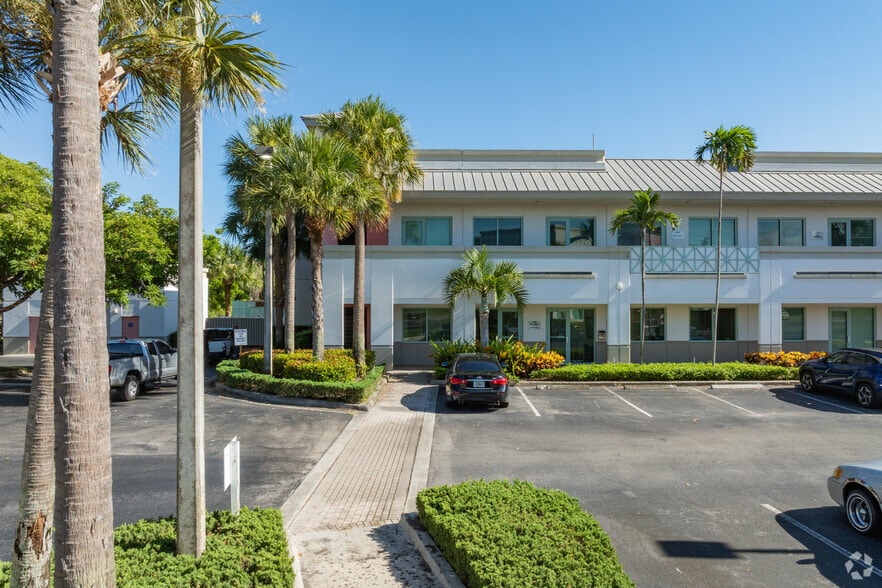 More Photos Of 7700 Congress Ave, Boca Raton Office For Lease