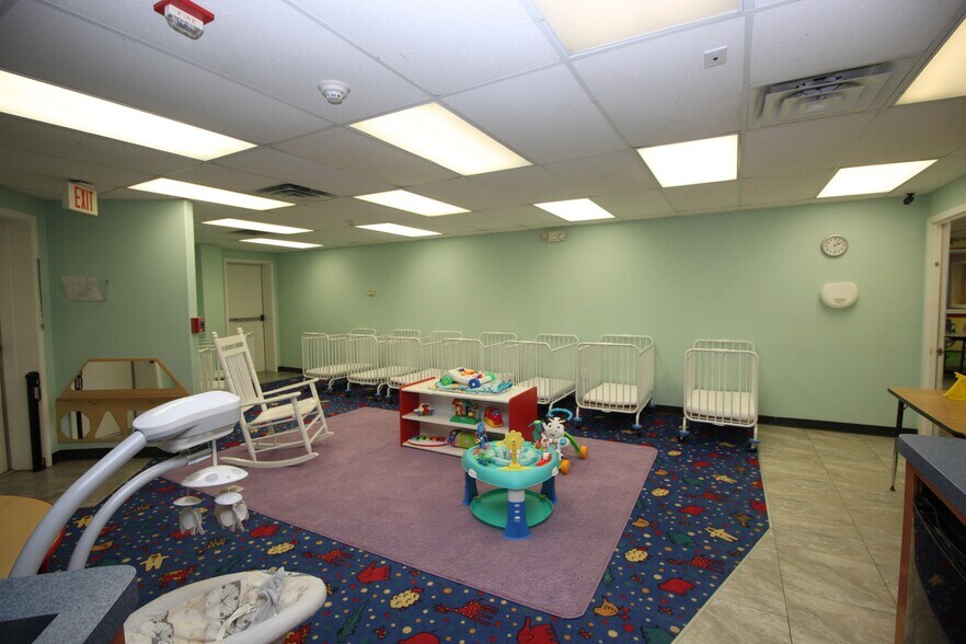 More Photos Of 3421 E Walnut St, Pearland Daycare Center For Sale