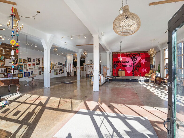 More Photos Of 593-599 Valencia St, San Francisco Storefront Retail Office For Sale