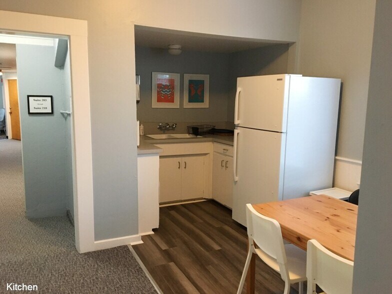 More Photos Of 212-214 Laurel St, Santa Cruz Loft Creative Space For Lease