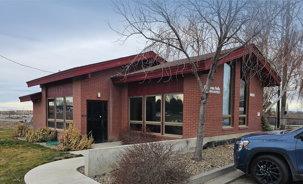 Primary Photo Of 1035 N Lincoln Ave, Jerome Office For Sale