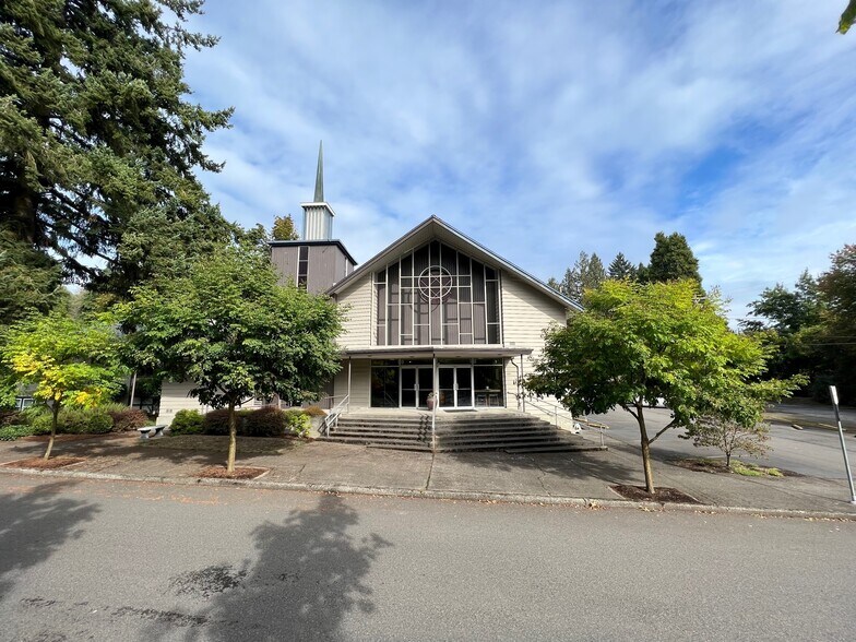 More Photos Of 125 SW Miles St, Portland Religious Facility For Sale