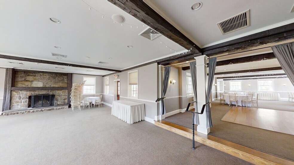 More Photos Of 109 Black Rock Tpke, Redding Restaurant For Lease
