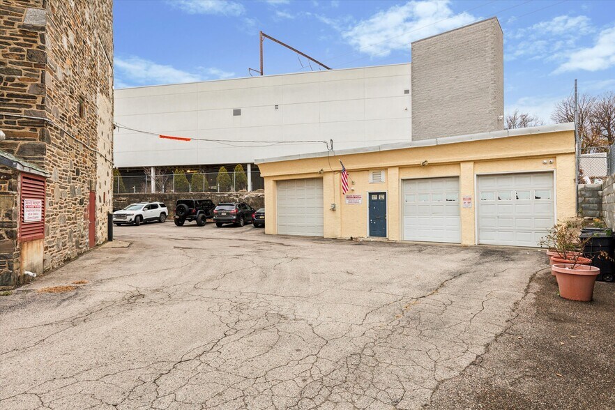 More Photos Of 153-163 Bala Ave, Bala Cynwyd Movie Theatre For Sale