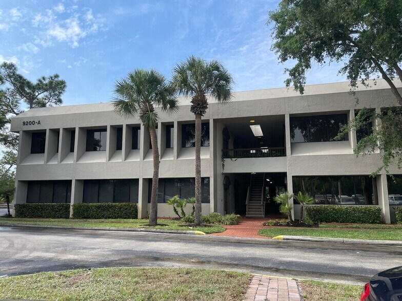 More Photos Of 9200 Bonita Beach Rd, Bonita Springs Coworking Space