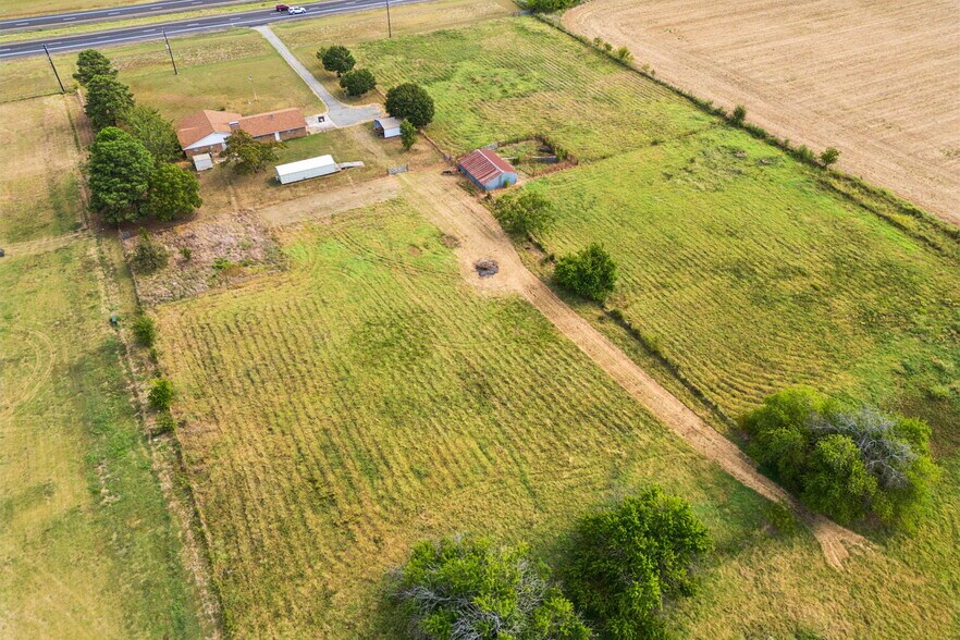 More Photos Of 31092 US Highway 82, Whitesboro Land For Sale