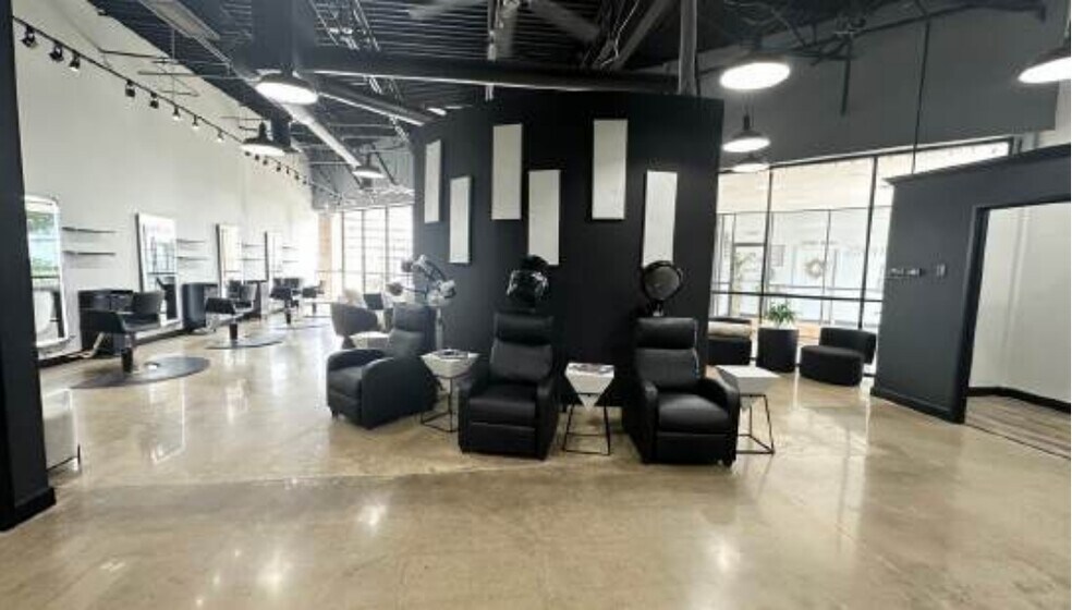 More Photos Of 14221-14239 Inwood Rd, Dallas Storefront For Lease