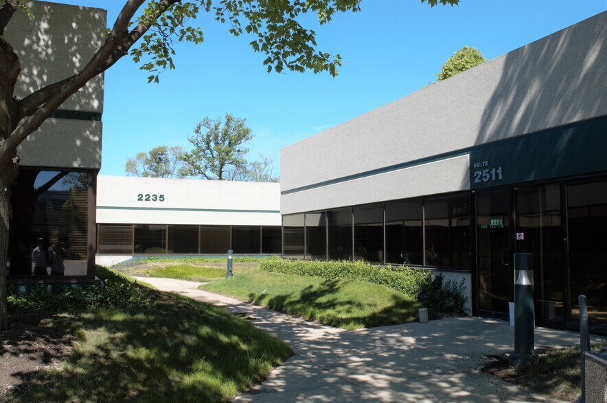 More Photos Of 2255 Enterprise Dr, Westchester Unknown For Lease