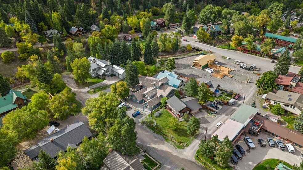 More Photos Of 118 6TH Ave, Ouray Hotel For Sale