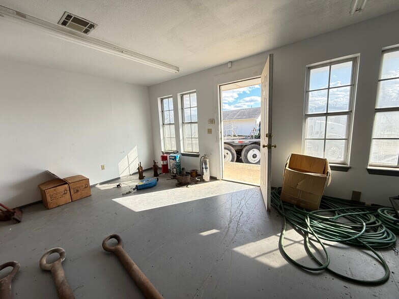 More Photos Of 12525 Old Highway 99, Seminole Warehouse For Sale