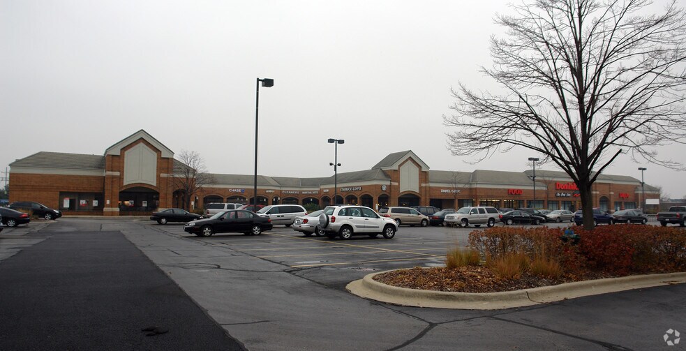 More Photos Of 201-235 Waukegan Rd, Lake Bluff Unknown For Lease