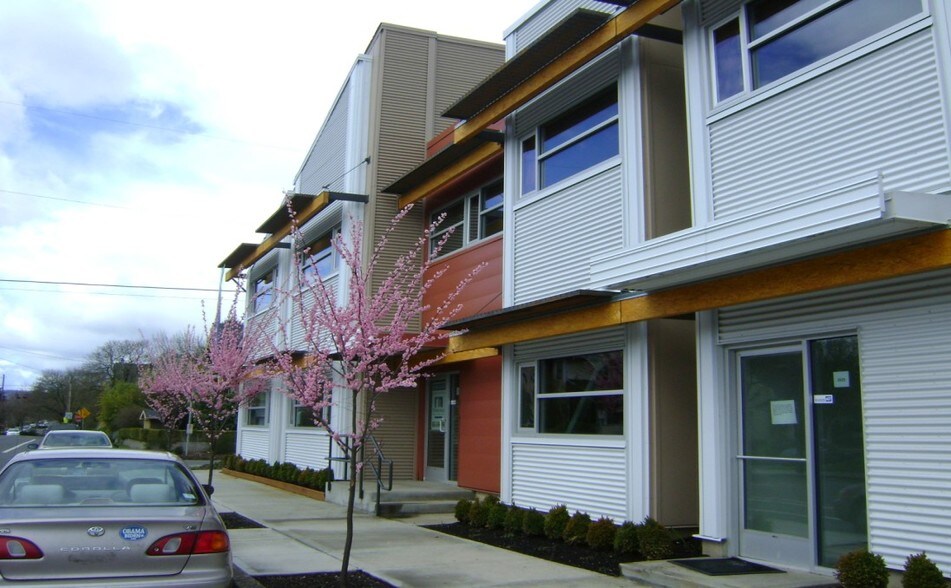 More Photos Of 3829-3843 NE Tillamook St, Portland Office For Lease