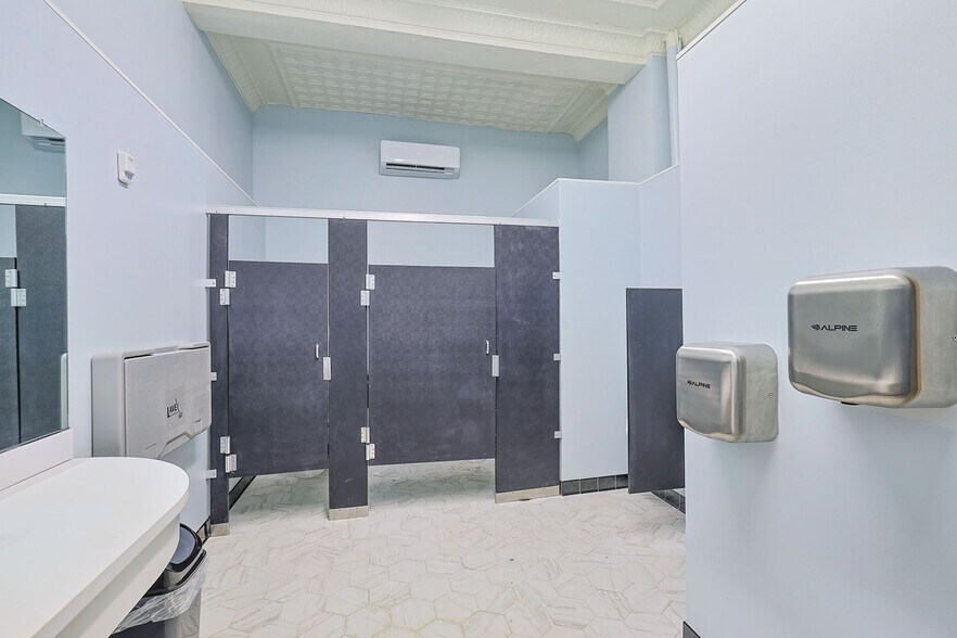More Photos Of 31 S Main St, Liberty Sports And Entertainment For Sale