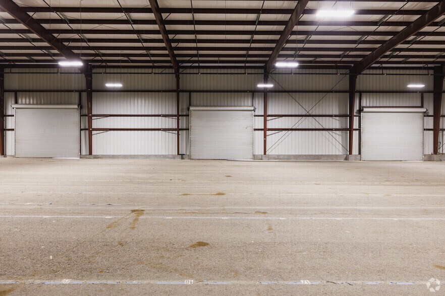 More Photos Of 9802 Lone Star Rd, San Diego Warehouse For Lease