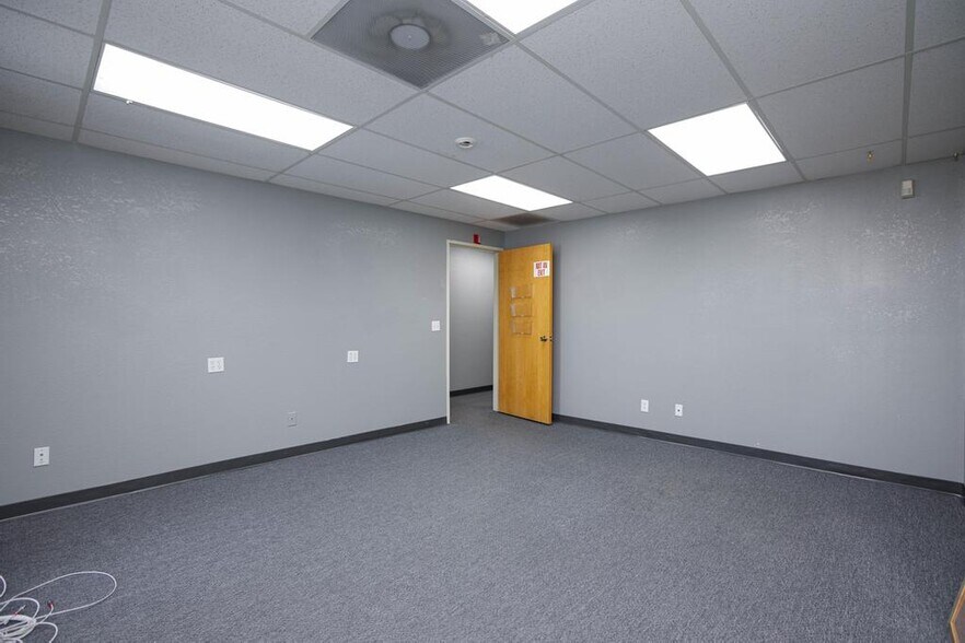 More Photos Of 872 E Sahara Ave, Las Vegas Medical For Lease