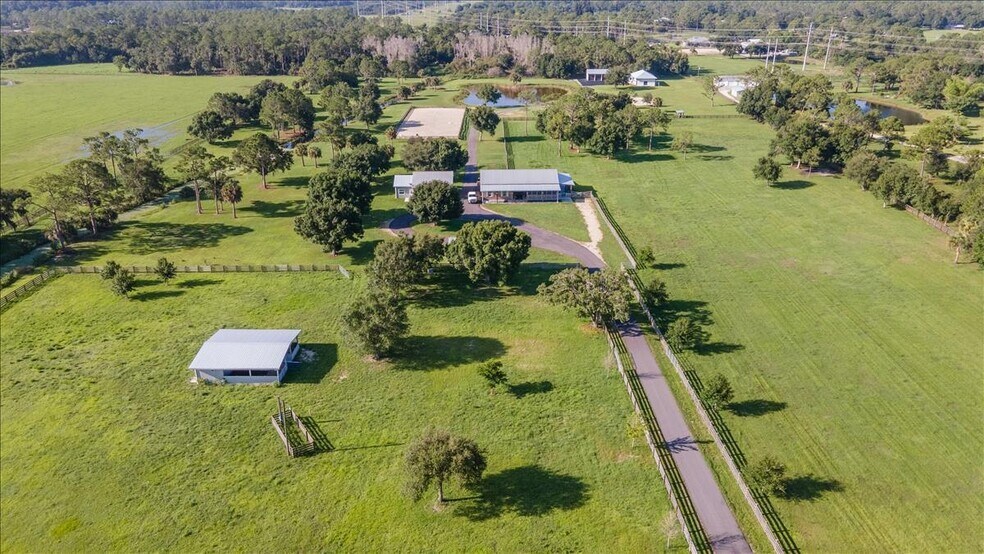 More Photos Of 10910 Ruden Rd, North Fort Myers Specialty For Sale