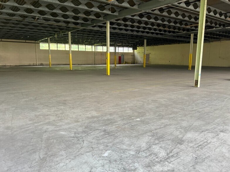 More Photos Of 342 US Highway 22, Green Brook Warehouse For Sale