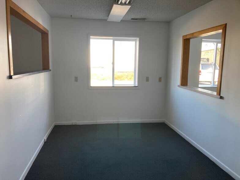 More Photos Of 2419 Sybrandt Rd, Traverse City Warehouse For Lease