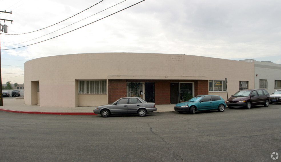 Primary Photo Of 3312-3314 Burton Ave, Burbank Warehouse For Sale