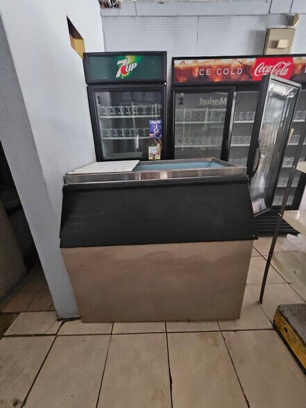 More Photos Of 2324 Two Notch Rd, Columbia Freestanding For Sale