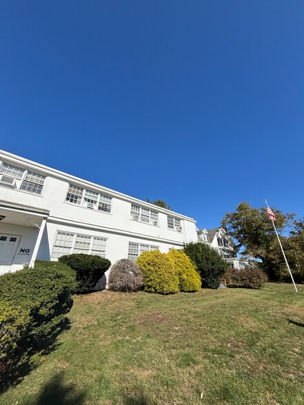 More Photos Of 400 Stenton Ave, Plymouth Meeting Office For Sale